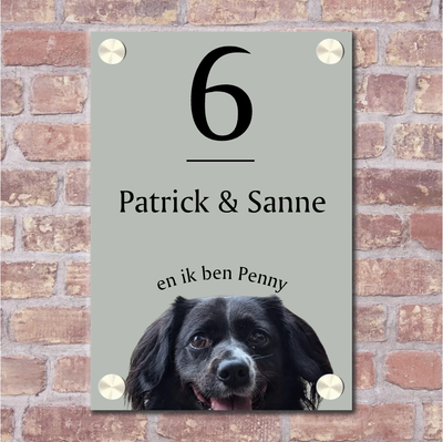 Label2X Naambordje rechthoek Naambordje voordeur rechthoek staand met foto hond Naambordje voordeur rechthoek staand met foto hond woonaccessoires homedecoratie